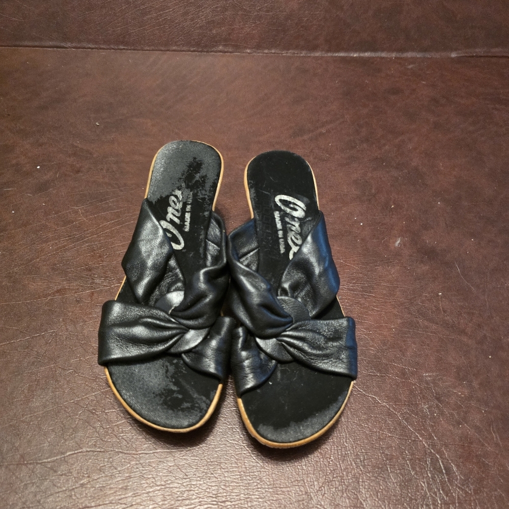 Onex Running Women's Elegant Black Sandals